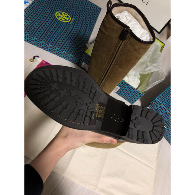 Tory Burch(トリーバーチ)の期間限定セール TORY BURCH トリーバーチ 牛革 靴 6サイズ レディースの靴/シューズ(ブーツ)の商品写真