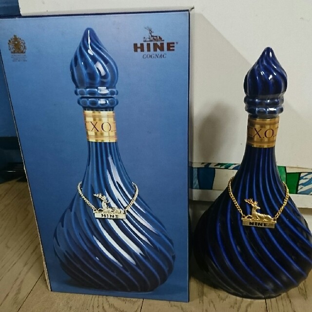 古酒  コニャック  ＨＩＮＥ  ＸＯ  陶器ボトル 未開封 食品/飲料/酒の酒(ブランデー)の商品写真