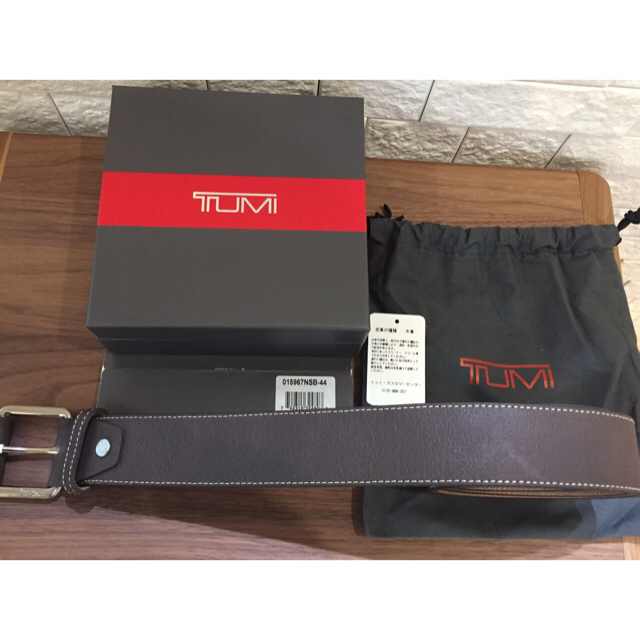 TUMI(トゥミ)のTUMI トゥミ 015967NSB44 ベルト(ブラウン)110cm 新品 メンズのファッション小物(ベルト)の商品写真