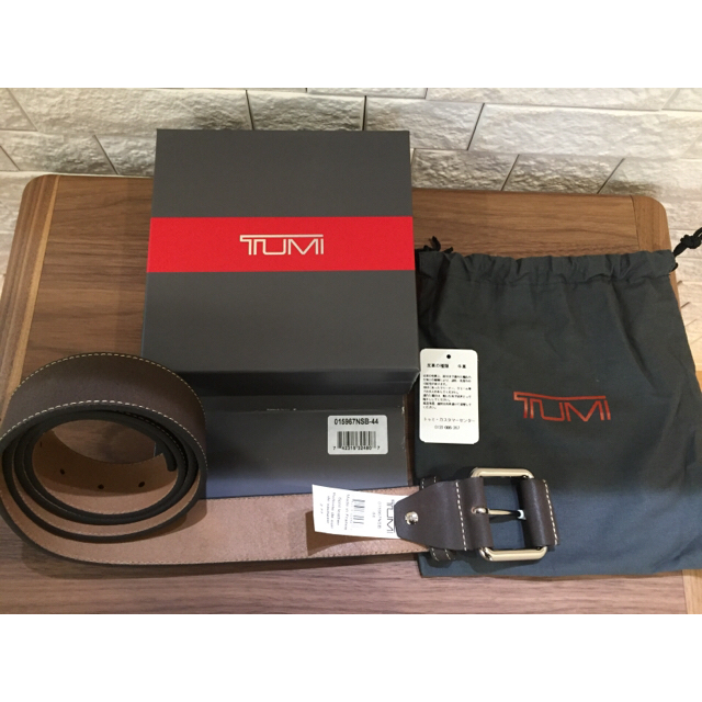 TUMI(トゥミ)のTUMI トゥミ 015967NSB44 ベルト(ブラウン)110cm 新品 メンズのファッション小物(ベルト)の商品写真