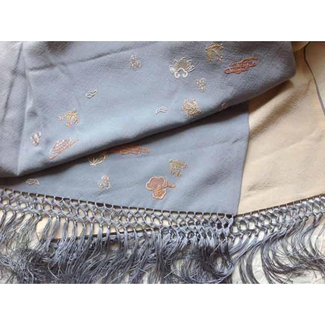 正絹 小紋 総刺繍 宝尽し 一つ紋 ショール付き 新古品 レディースの水着/浴衣(着物)の商品写真