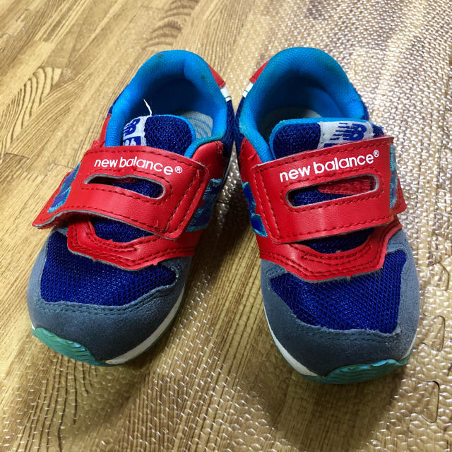 New Balance(ニューバランス)のニューバランス 13.5センチ キッズ シューズ キッズ/ベビー/マタニティのキッズ靴/シューズ(15cm~)(スニーカー)の商品写真