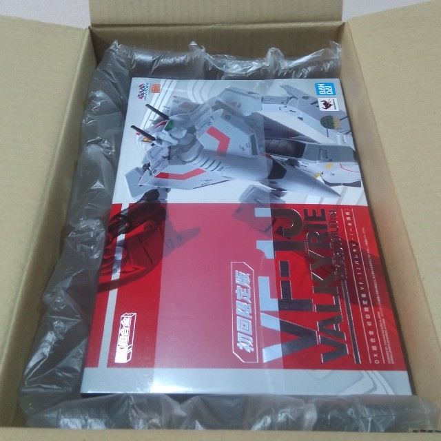 《新品未開封》DX超合金 VF-1J バルキリー　初回限定版（一条輝機） エンタメ/ホビーのおもちゃ/ぬいぐるみ(模型/プラモデル)の商品写真