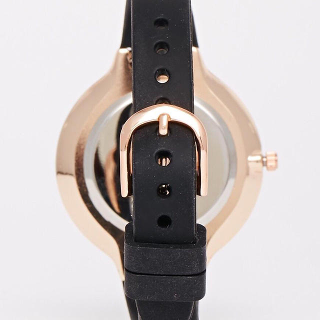 asos(エイソス)の新品New Lookシリコンバンド腕時計 レディースのファッション小物(腕時計)の商品写真
