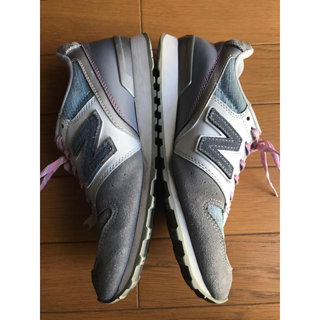 New Balance(ニューバランス)の◇ New Balance ニューバランス 996スニーカー・デニム ブルー レディースの靴/シューズ(スニーカー)の商品写真