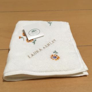 ローラアシュレイ(LAURA ASHLEY)の【新品】ローラアシュレイ タオルハンカチ(ハンカチ)