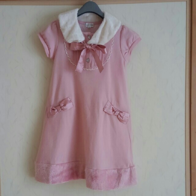 anyFAM(エニィファム)のany FAM ファー付きワンピース130㎝ キッズ/ベビー/マタニティのキッズ服女の子用(90cm~)(ワンピース)の商品写真