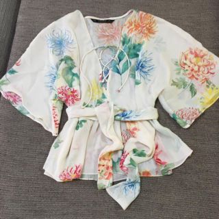 ザラ(ZARA)の専用 花柄 トップス(カットソー(半袖/袖なし))