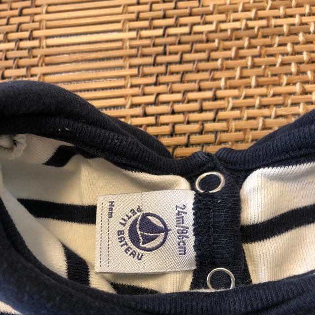 PETIT BATEAU(プチバトー)のプチバトー☆襟付きトップス24M キッズ/ベビー/マタニティのベビー服(~85cm)(シャツ/カットソー)の商品写真