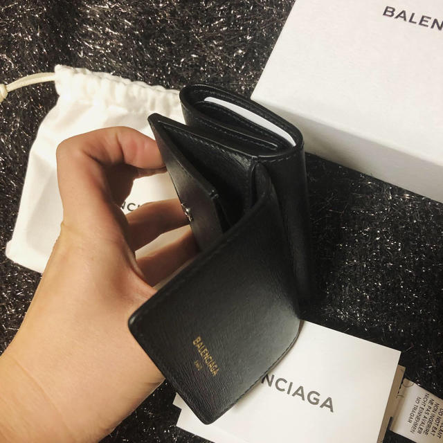 Balenciaga(バレンシアガ)のParis購入🇫🇷 バレンシアガ 三つ折り ペーパー レディースのファッション小物(財布)の商品写真