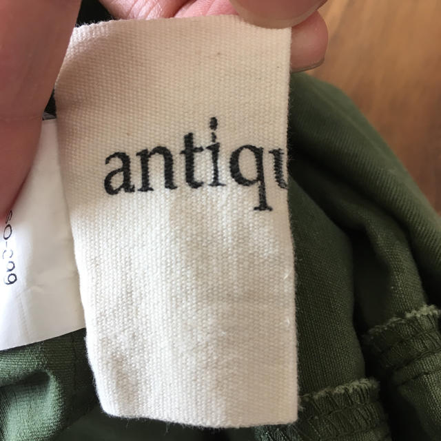 antiqua(アンティカ)のantiqua ミリタリースカート ロング アンティカ レディースのスカート(ロングスカート)の商品写真