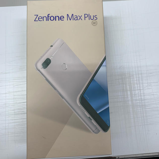 ASUS(エイスース)のASUS ZenFone Max Plus M1 スマホ/家電/カメラのスマートフォン/携帯電話(スマートフォン本体)の商品写真