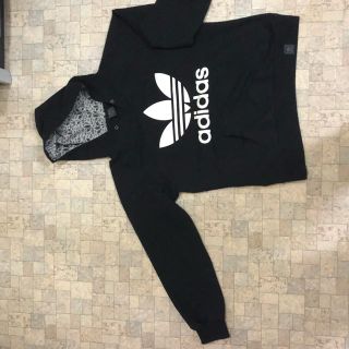 アディダス(adidas)のパーカー adidas(パーカー)