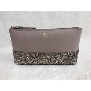 ケイトスペードニューヨーク(kate spade new york)の【新品】ケイトスペード キラキラポーチ お洒落なグレージュカラー(ポーチ)