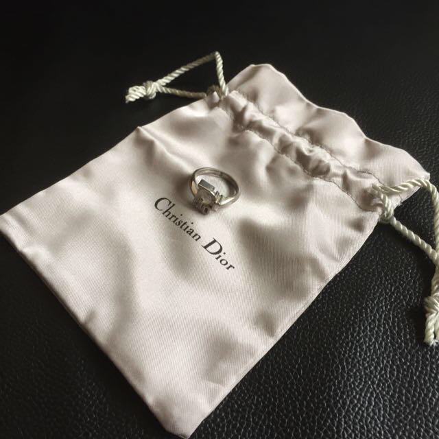 Christian Dior(クリスチャンディオール)のDior ロゴリング レディースのアクセサリー(リング(指輪))の商品写真