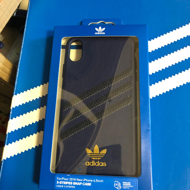 adidas(アディダス)のiPhonexsMAX adidasケース スマホ/家電/カメラのスマホアクセサリー(iPhoneケース)の商品写真