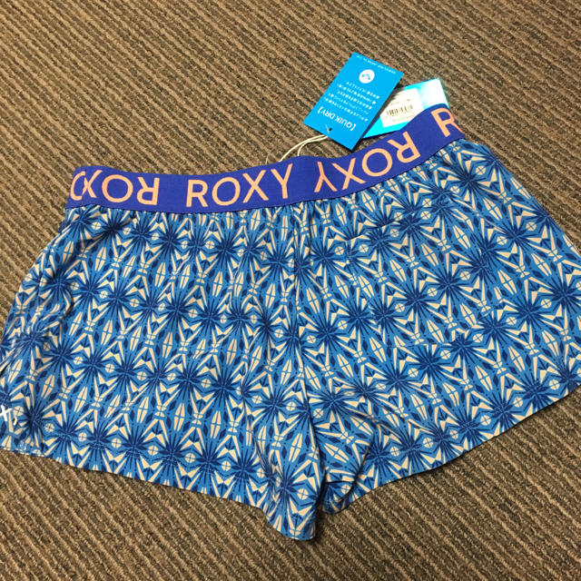 Roxy(ロキシー)のprosia様専用出品 ROXY トレーニングウェア 新品未使用 スポーツ/アウトドアのランニング(ウェア)の商品写真
