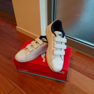 プーマ(PUMA)のスニーカー(スニーカー)