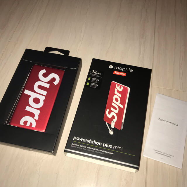 supreme  シュプリーム  スマホアクセサリー  ５回程度使用