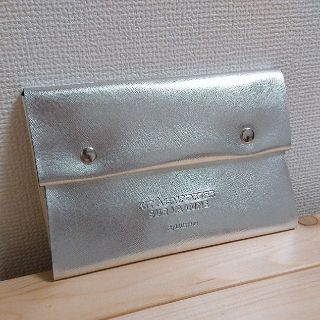 【新品】シルバーポーチ(ポーチ)