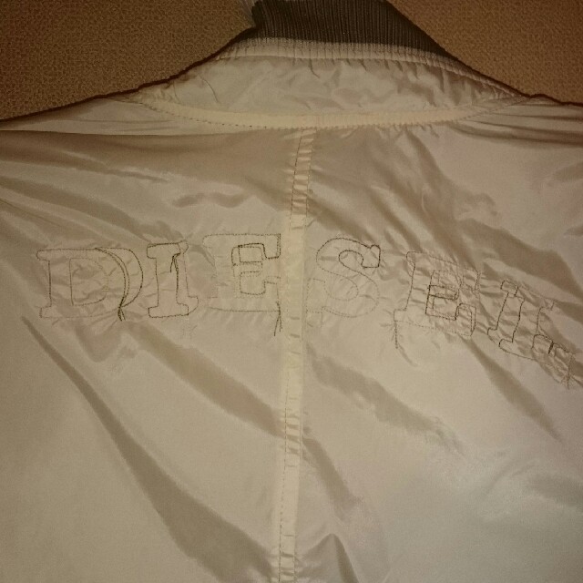 DIESEL(ディーゼル)のDIESELのジャンパー レディースのジャケット/アウター(ナイロンジャケット)の商品写真