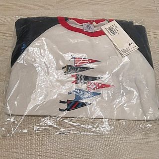 プチバトー(PETIT BATEAU)のプチバトー 18AW バイカラープリント長袖パジャマ 6ans 新品(パジャマ)