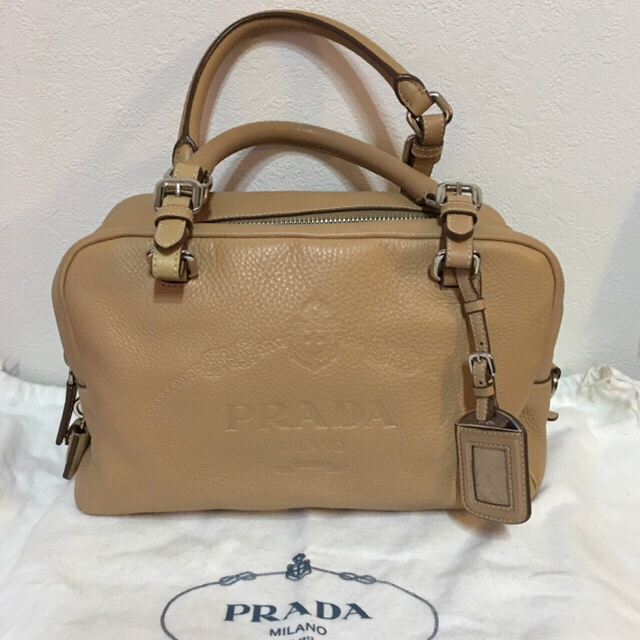 PRADA(プラダ)のエリ様専用☆  PRADAバッグ正規品✨春コーデに❣️ベージュカラー✨美品✨ レディースのバッグ(ボストンバッグ)の商品写真