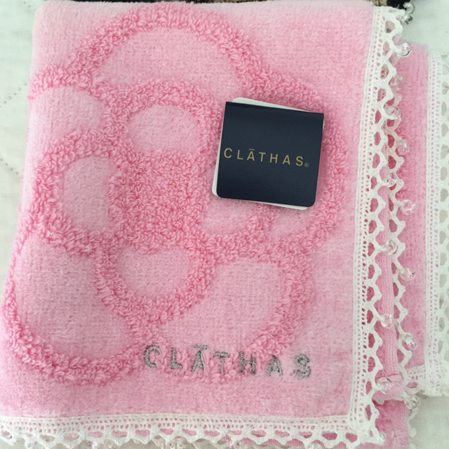 CLATHAS(クレイサス)のCLATHASタオルハンカチ 2枚 レディースのファッション小物(ハンカチ)の商品写真