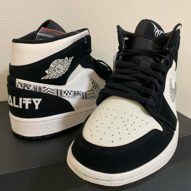 NIKE JORDAN 1 MID EQUALITY