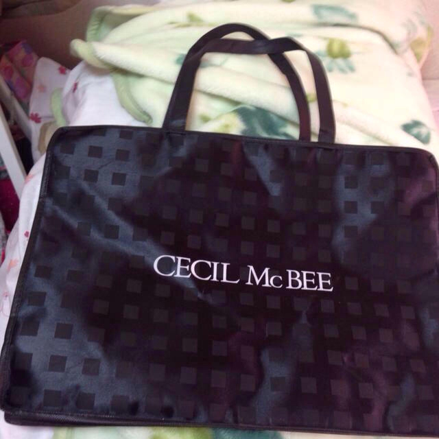 CECIL McBEE(セシルマクビー)の1500円から値下げ、売切希望 レディースのバッグ(スーツケース/キャリーバッグ)の商品写真