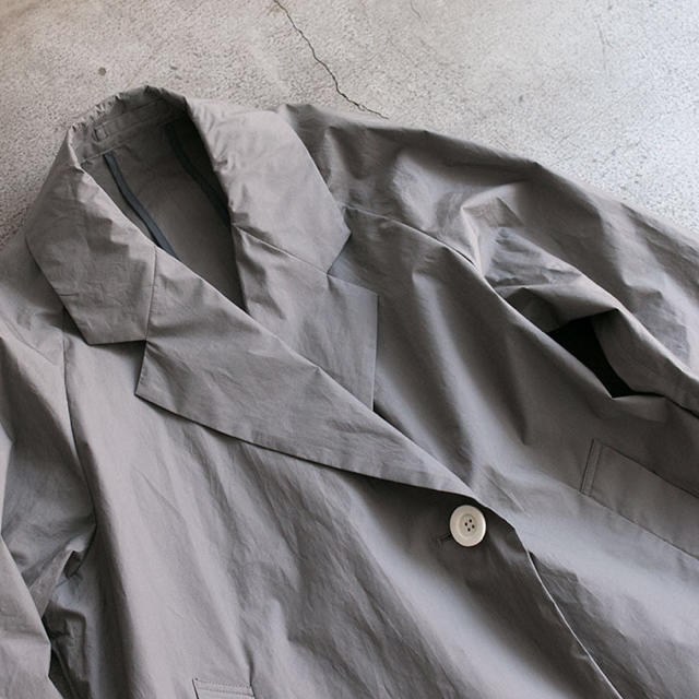 .efiLevol(エフィレボル)のefiLevol Side Slitted Long Coat 新品未使用 メンズのジャケット/アウター(トレンチコート)の商品写真