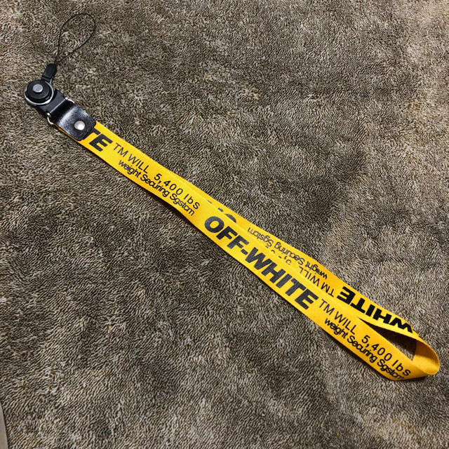 OFF-WHITE - ネックストラップの通販 by shop|オフホワイトならラクマ OFF-WHITE - ネックストラップの通販 by shop|オフホワイトならラクマ