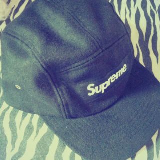 シュプリーム(Supreme)のsupreme　帽子(キャップ)