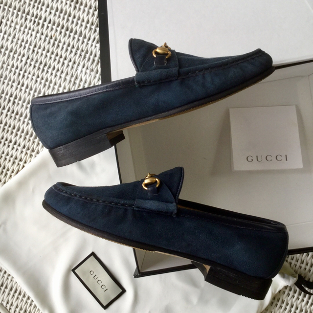 Gucci(グッチ)の美品!グッチ 限定カラー ゴールドビット ミッドナイトブルー 22㎝ レディースの靴/シューズ(ローファー/革靴)の商品写真