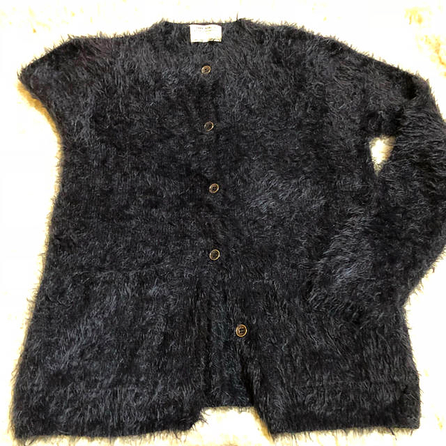 ZARA(ザラ)のZARA  モコモコ ニットカーディガン キッズ/ベビー/マタニティのキッズ服女の子用(90cm~)(カーディガン)の商品写真