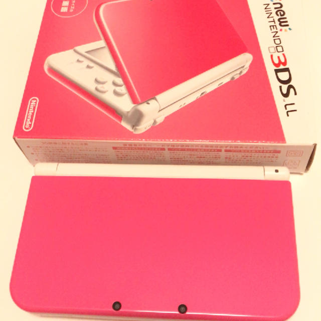 ニンテンドー3DS(ニンテンドー3DS)のnew ニンテンドー 3DS LL ピンク 本体＋アダプター エンタメ/ホビーのゲームソフト/ゲーム機本体(携帯用ゲーム機本体)の商品写真