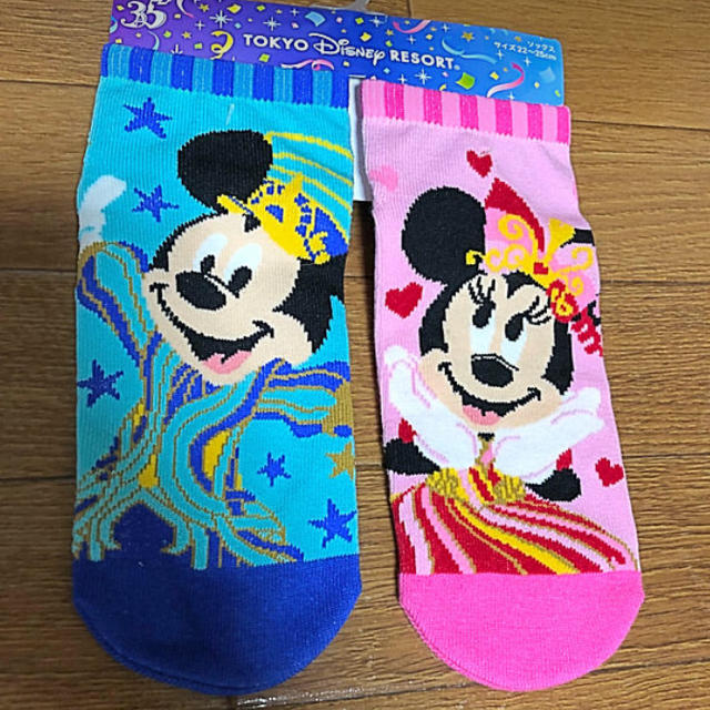 Disney(ディズニー)の獅子丸様 専用 新品未使用 35周年 ミッキー ミニー 靴下 レディースのレッグウェア(ソックス)の商品写真