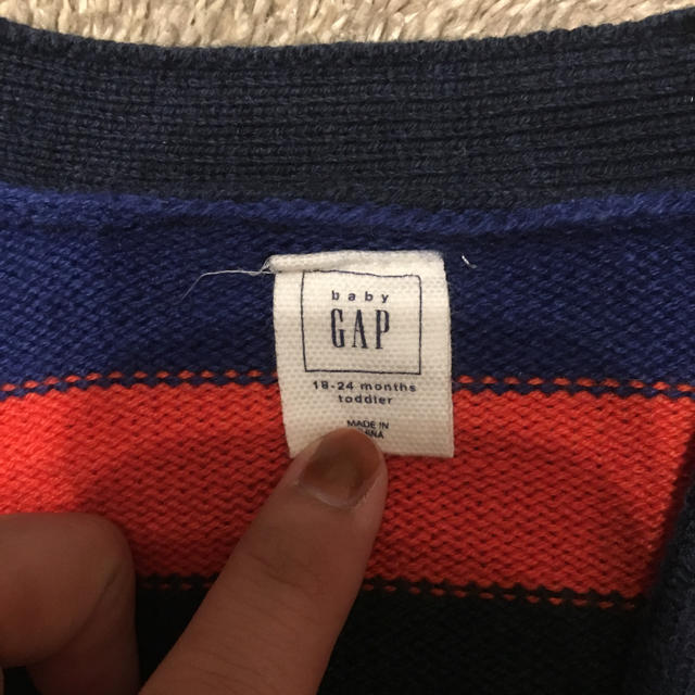 GAP Kids(ギャップキッズ)のGAP ニット カーディガン キッズ/ベビー/マタニティのベビー服(~85cm)(カーディガン/ボレロ)の商品写真