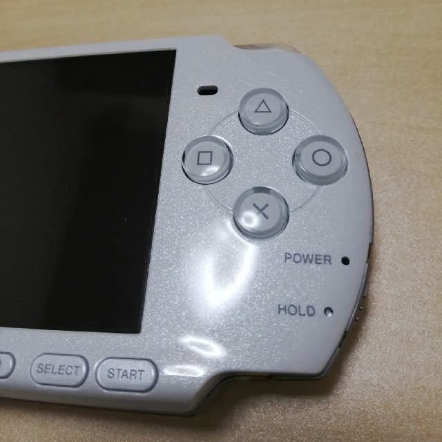 PlayStation Portable(プレイステーションポータブル)のPSP-3000 本体 エンタメ/ホビーのゲームソフト/ゲーム機本体(携帯用ゲーム機本体)の商品写真