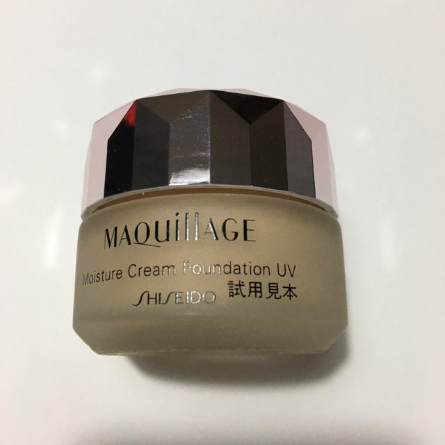 MAQuillAGE(マキアージュ)のマキアージュ モイスチャークリームファンデーションBO10 コスメ/美容のベースメイク/化粧品(ファンデーション)の商品写真