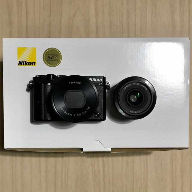 Nikon(ニコン)のタカクーン様 NIKON 1 J5 ダブルレンズキット 美品 スマホ/家電/カメラのカメラ(ミラーレス一眼)の商品写真