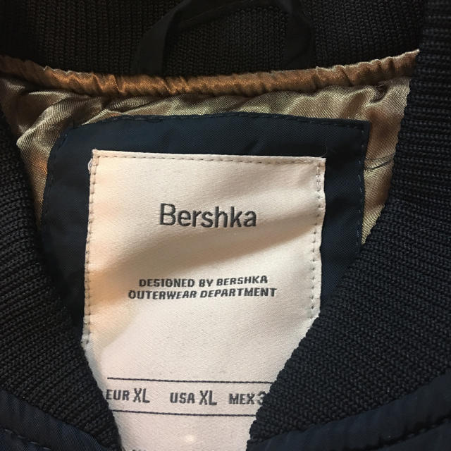 Bershka(ベルシュカ)のBershka MA1 レディースのジャケット/アウター(ブルゾン)の商品写真