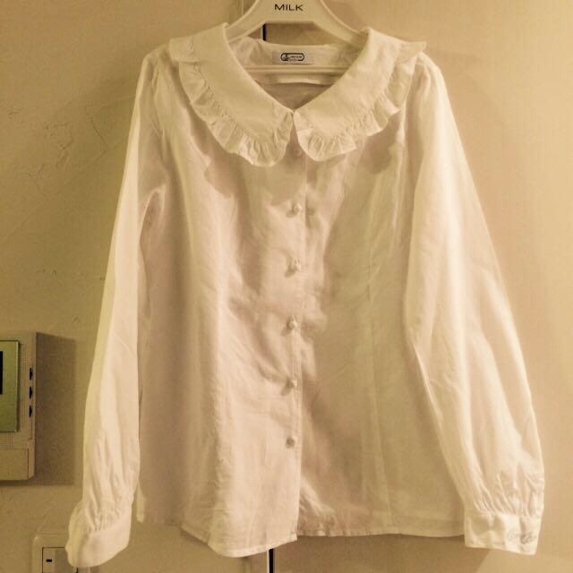 E hyphen world gallery(イーハイフンワールドギャラリー)のFrill blouse レディースのトップス(シャツ/ブラウス(長袖/七分))の商品写真