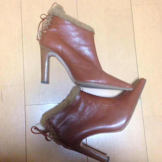 MANOLO BLAHNIK(マノロブラニク)のマノロブラニク ファー ブーツ こっくり 赤系ブラウン レディースの靴/シューズ(ブーツ)の商品写真
