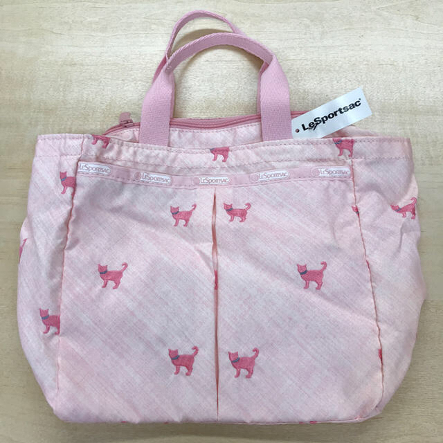 LeSportsac(レスポートサック)の未使用 レスポートサック ピンクのネコ柄 手提げカバン レディースのバッグ(その他)の商品写真