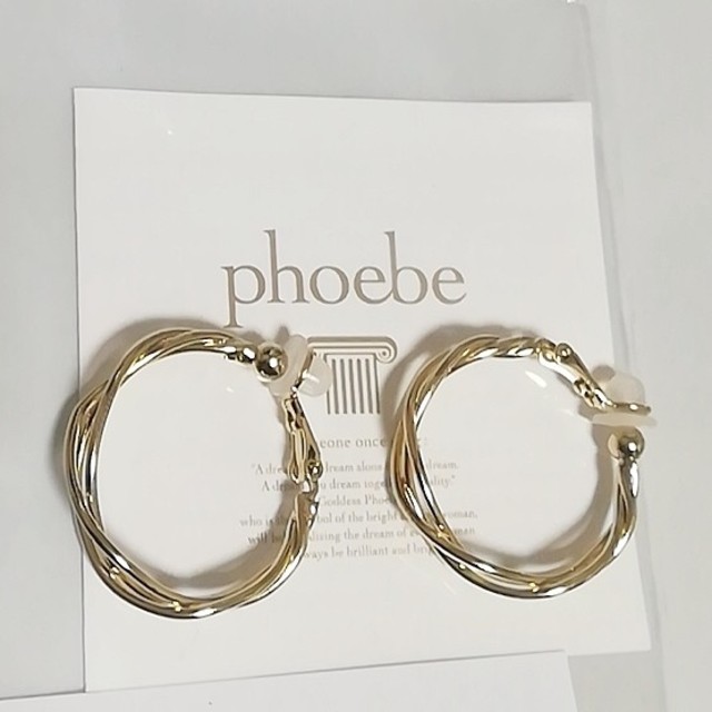 phoebe(フィービィー)のプチフープイヤリング レディースのアクセサリー(イヤリング)の商品写真