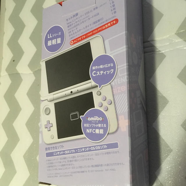 ニンテンドー2DS(ニンテンドー2DS)のNew NINTENDO2ds LL エンタメ/ホビーのゲームソフト/ゲーム機本体(家庭用ゲーム機本体)の商品写真