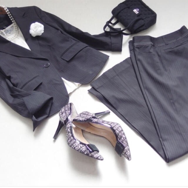 ICB(アイシービー)のi C B   パンツスーツ   9号   オンワード樫山 レディースのフォーマル/ドレス(スーツ)の商品写真