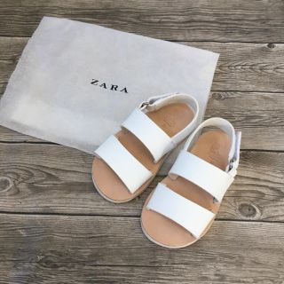 ザラキッズ(ZARA KIDS)のzara  baby  サンダル  12センチ(サンダル)