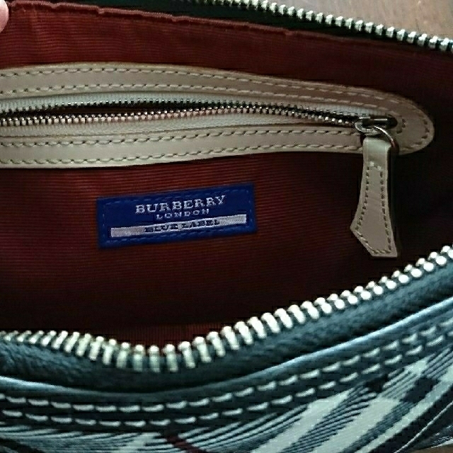 BURBERRY BLUE LABEL(バーバリーブルーレーベル)の【最終sale！】☆美品☆ バーバリー・ブルーレーベル ショルダーバッグ  レディースのバッグ(ショルダーバッグ)の商品写真
